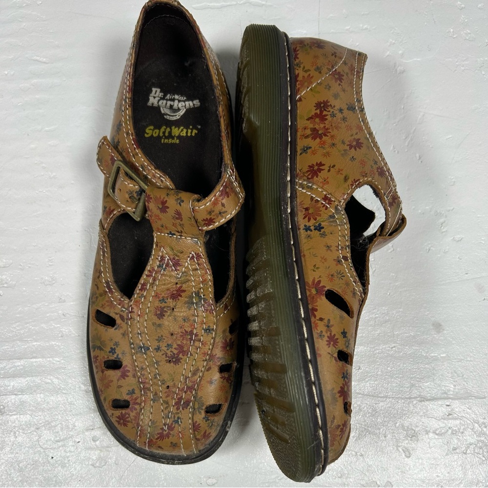 Dr. Martens Vintage Floral Cesca Cut-Out T-Bar EU 39/US 8